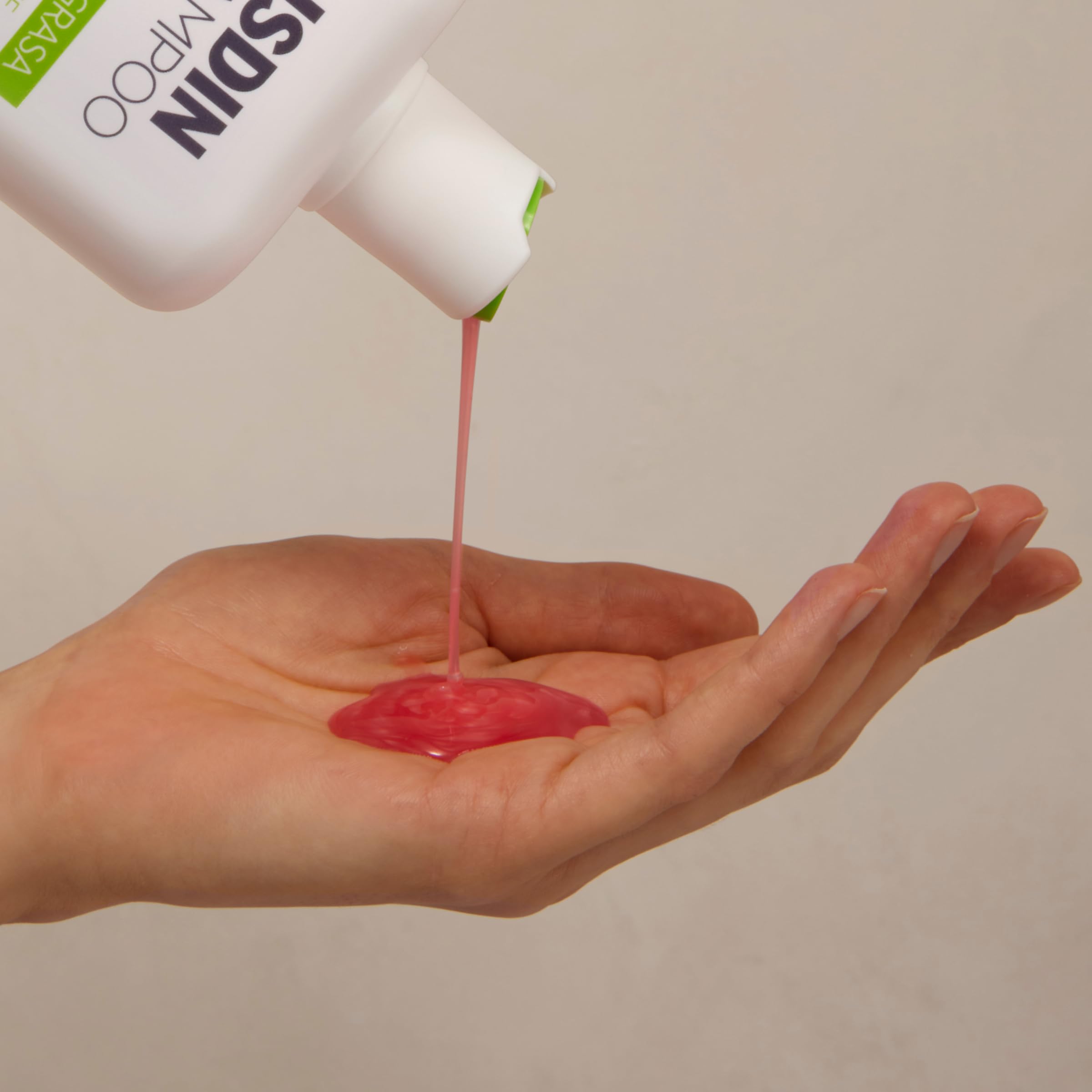 ISDIN Nutradeica Shampoo 200 ml gegen trockene Schuppen