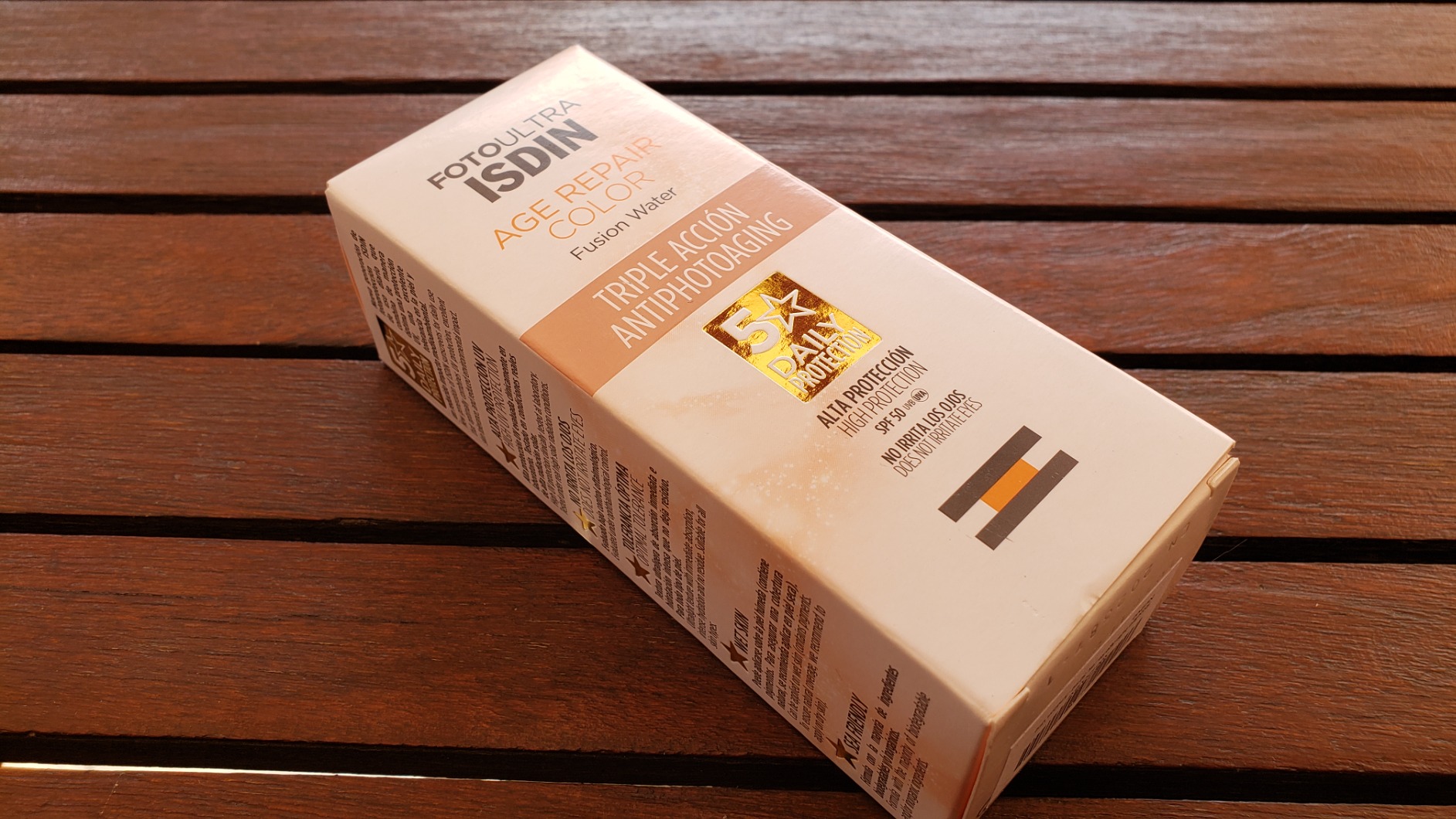 ISDIN FotoUltra Age Repair Color Sonnencreme LSF 50 Set getönt