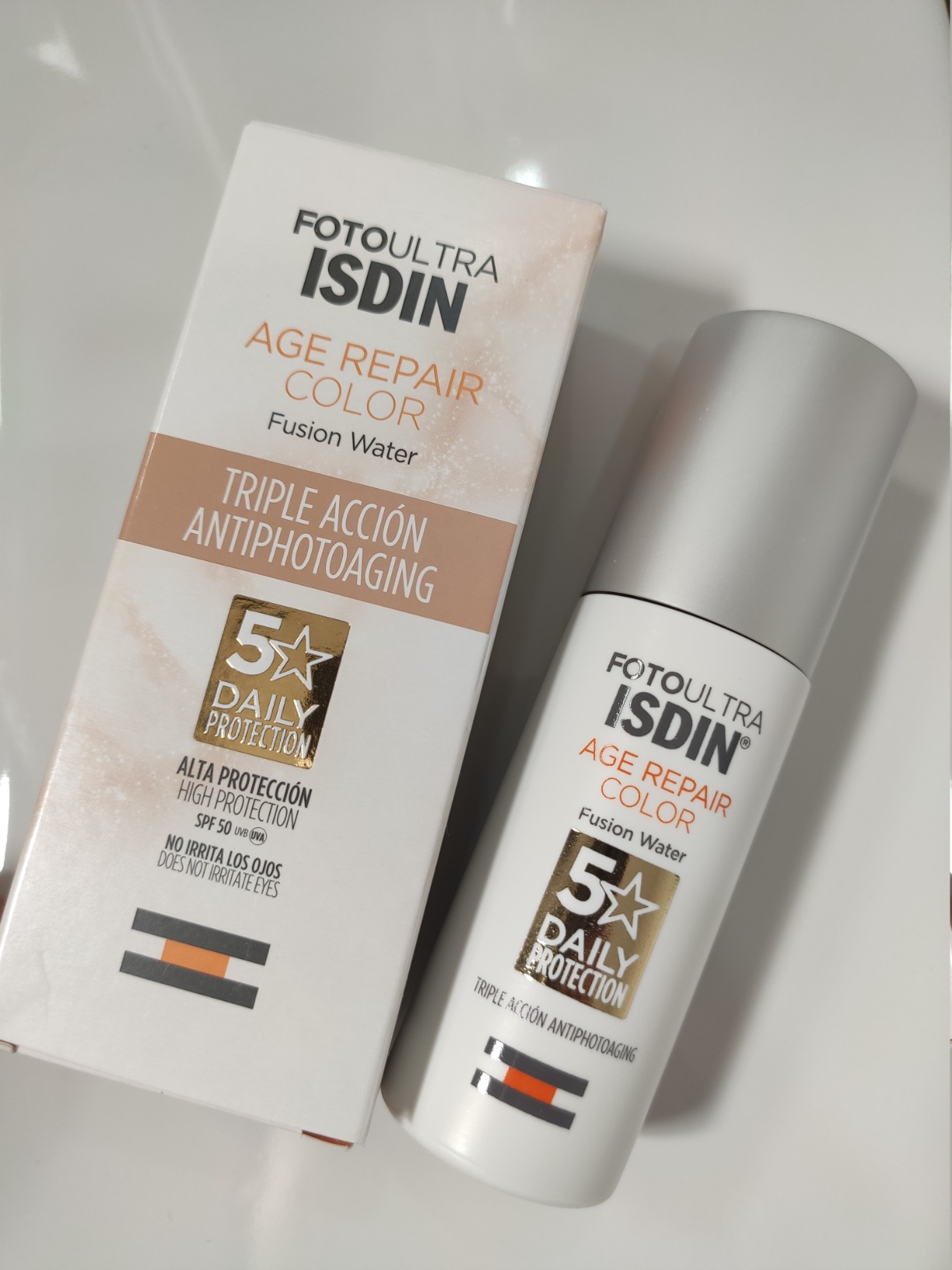 ISDIN FotoUltra Age Repair Color Sonnencreme LSF 50 Set getönt