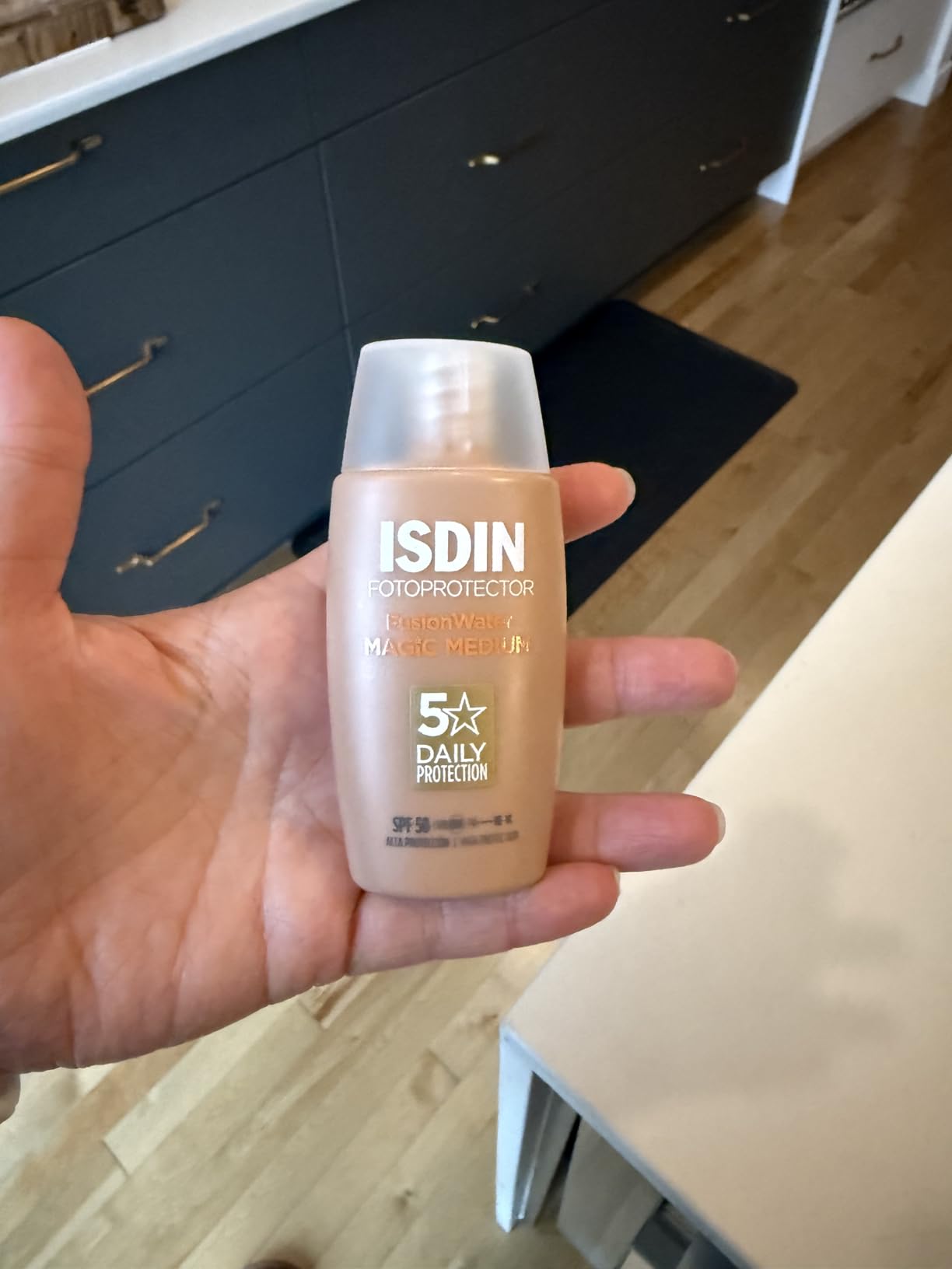 ISDIN Fusion Water Color Sonnencreme LSF50 Medium