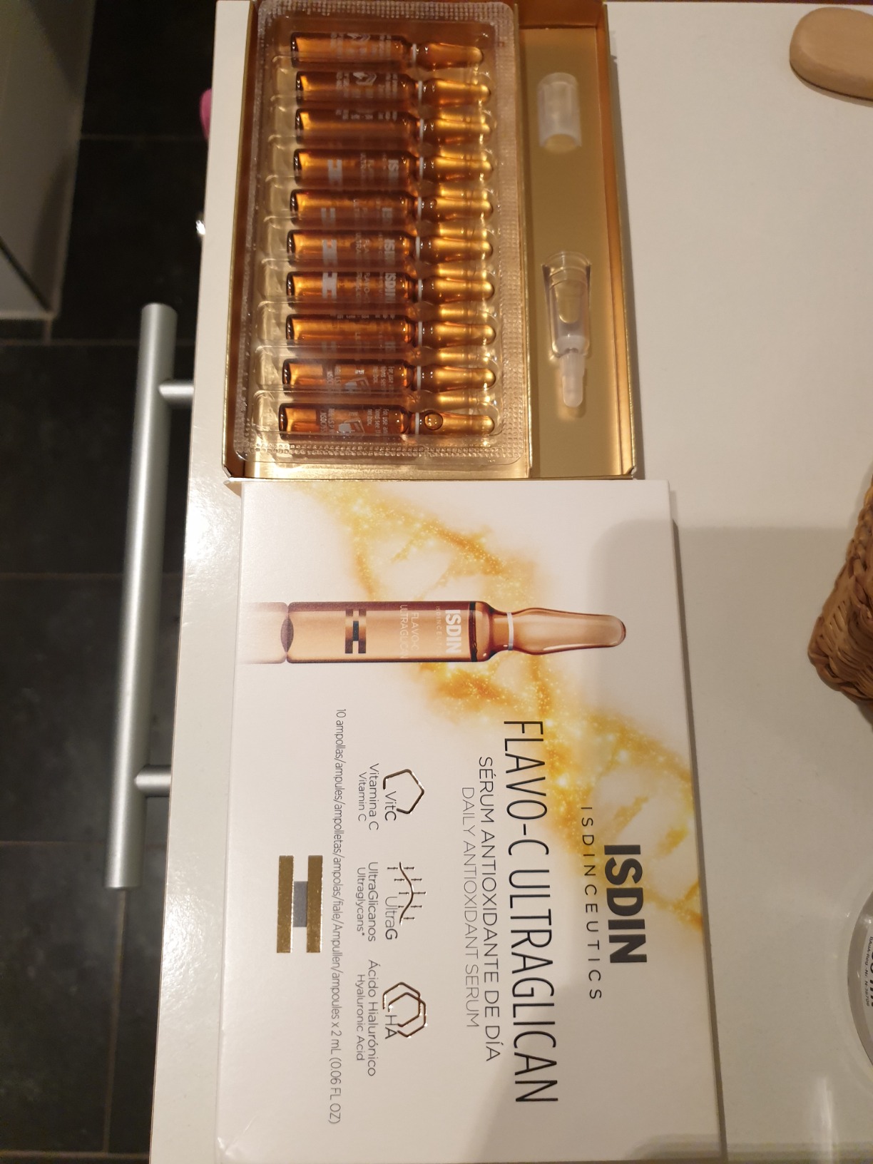 ISDIN Isdinceutics Flavo-C Ultraglican Serum 10 Ampullen Vitamin C
