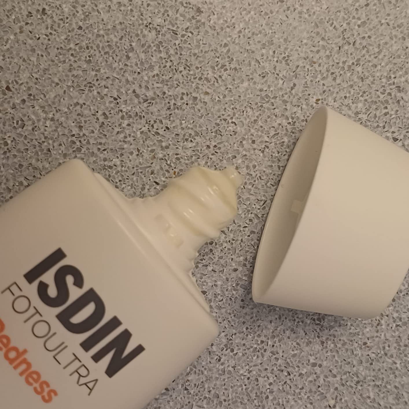 ISDIN Foto Ultra Redness Creme LSF50 50ml bei Rötungen