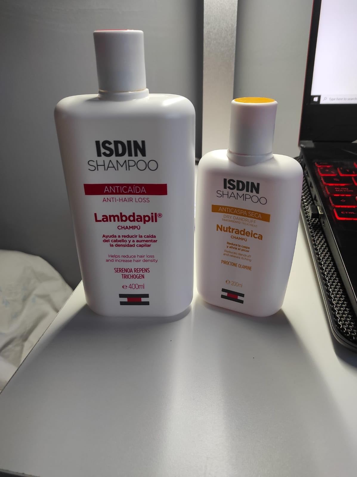 ISDIN Nutradeica Shampoo 200 ml gegen trockene Schuppen