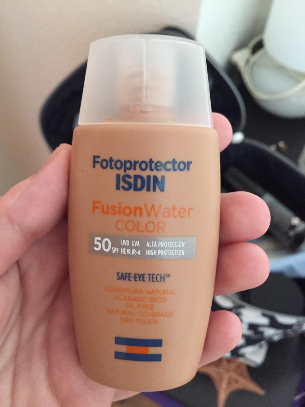 ISDIN Fusion Water Color Sonnencreme LSF50 Medium